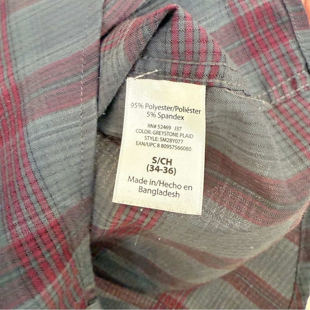 Swiss Tech Gray Burgundy Plaid Short Sleeve Button Down Shirt Small - Picture 4 of 5